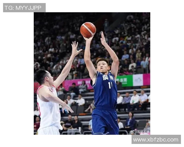 周鹏:从篮球场上的拼搏到生活中的坚持,见证成长与奋斗的传奇之路 周鹏:从篮球场上的拼搏到生活中的坚持,见证成长与奋斗的传奇之路