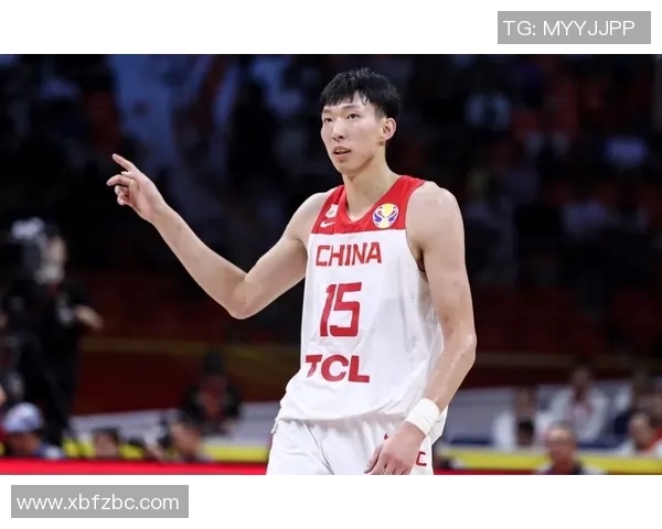 周琦在国际篮球舞台上的崛起与挑战:从青涩球员到中国篮球的希望之星 周琦在国际篮球舞台上的崛起与挑战:从青涩球员到中国篮球的希望之星
