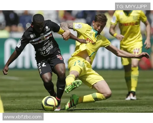 法甲精彩对决里昂主场迎战昂热全力争胜展现球队实力