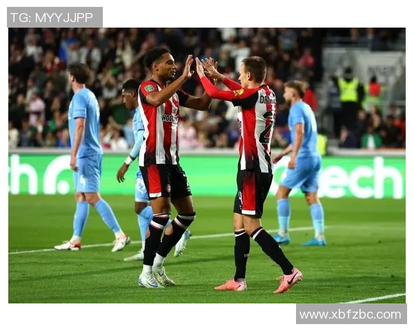 足总杯激战布莱克浦对阵雷丁双方全力争夺晋级名额 足总杯激战布莱克浦对阵雷丁双方全力争夺晋级名额